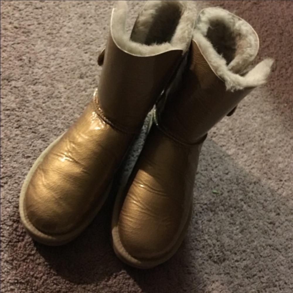 Gold uggs! Read description