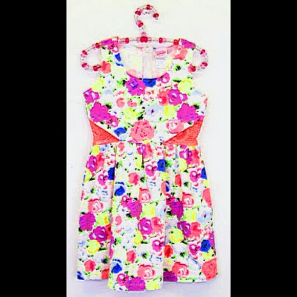 Lipstik Girls NWT Multi Colored Floral Print Dress - Picture 2 of 3