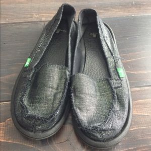 Sanuk sidewalk sandals