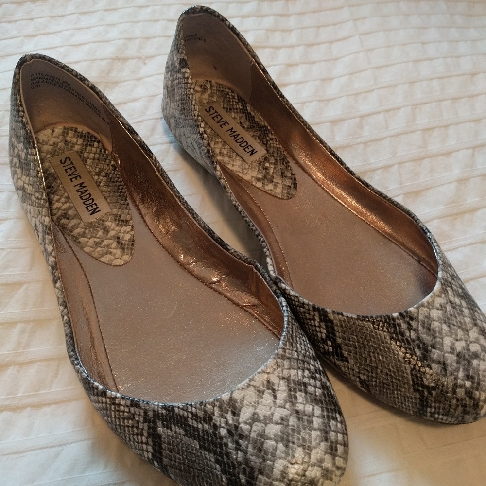 Steve Madden snake skin flats