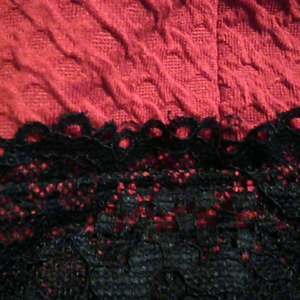 Strapless red dress sheer lace under bust - Picture 6 of 6