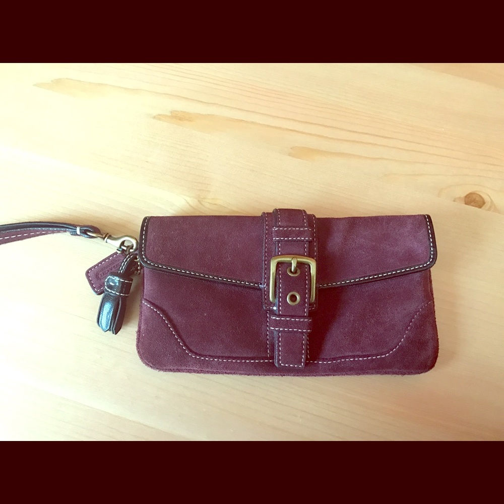 Vintage ✨ COACH Wristlet Deep Plum Suede 💜