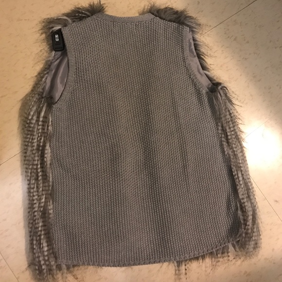 Vest - Picture 2 of 2