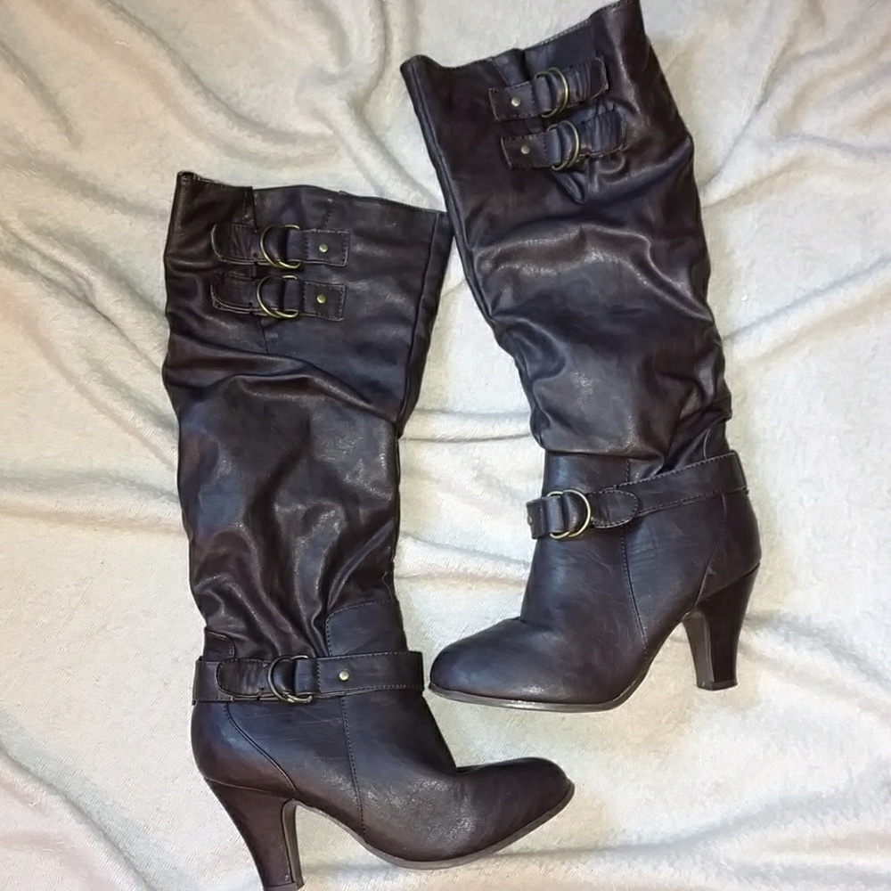 LIKE NEW(BONGO) HIGH BOOT