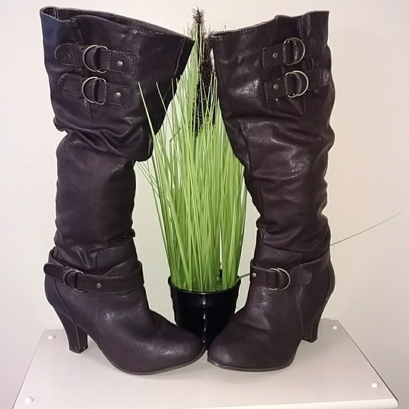 LIKE NEW(BONGO) HIGH BOOT - Picture 3 of 7