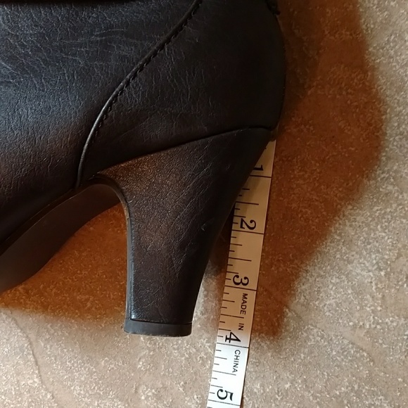 LIKE NEW(BONGO) HIGH BOOT - Picture 6 of 7