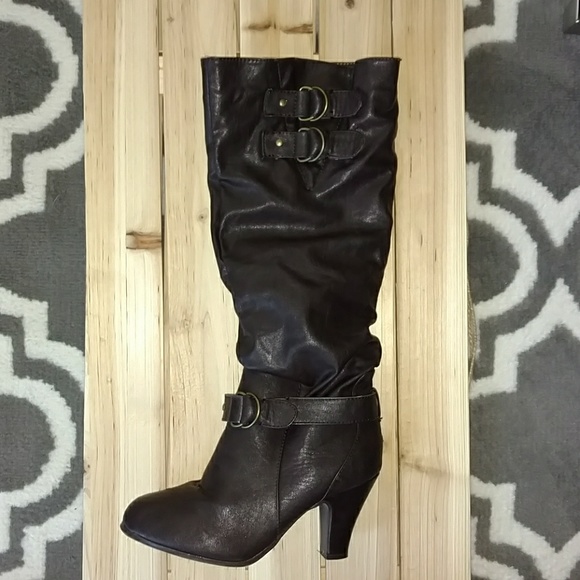 LIKE NEW(BONGO) HIGH BOOT - Picture 2 of 7