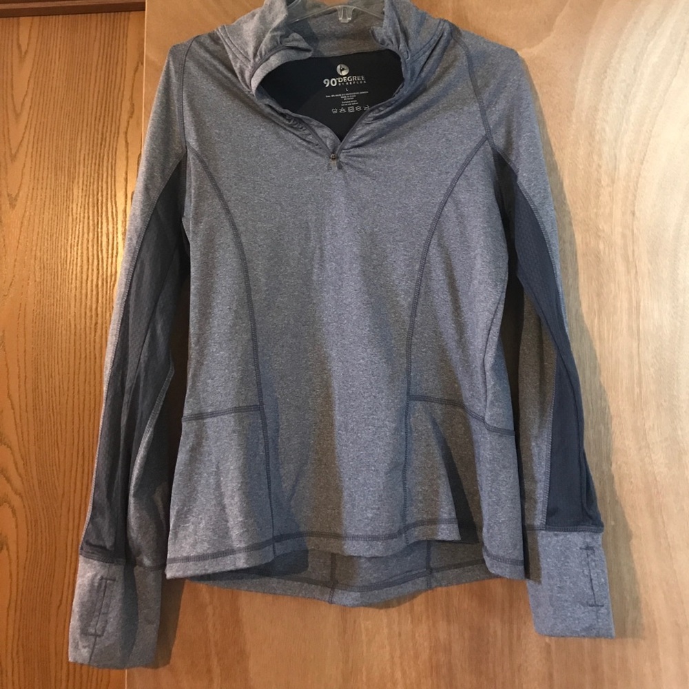 Workout pullover