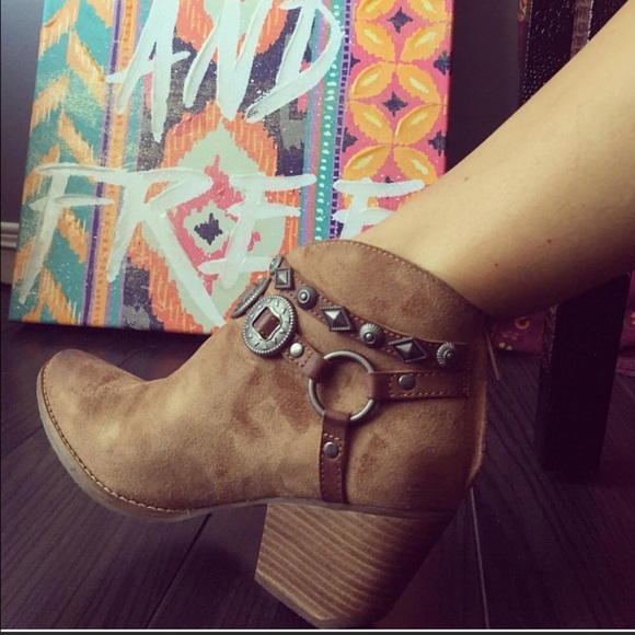 Harness Western Booties - Picture 3 of 6