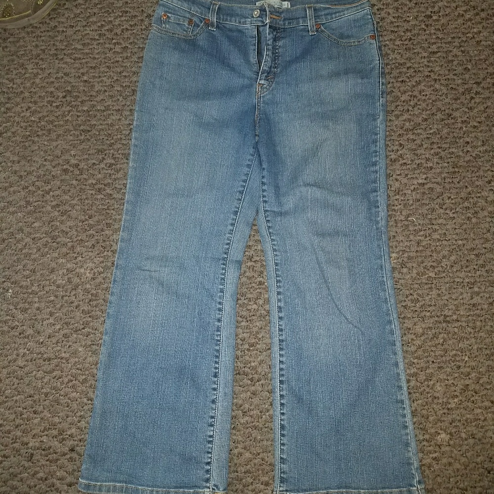Levis women's jeans