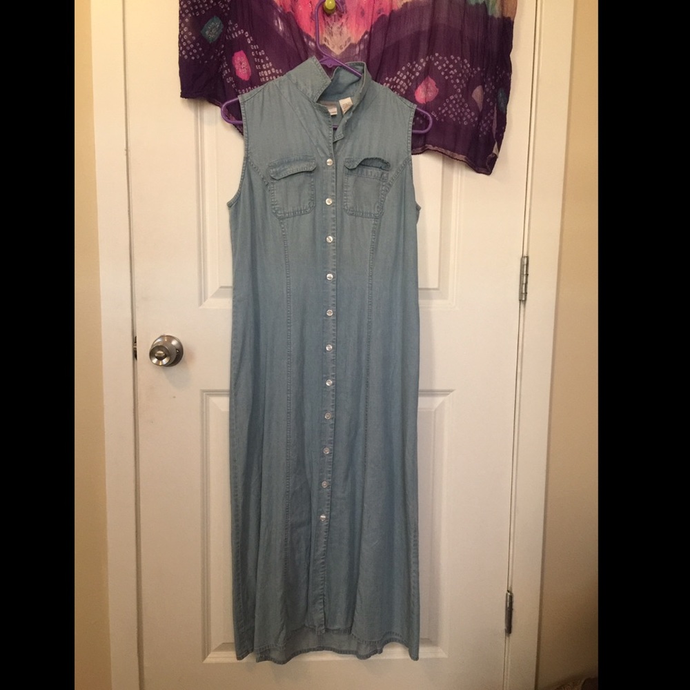 Denim Botton Down Emma James Petite Dress 💙