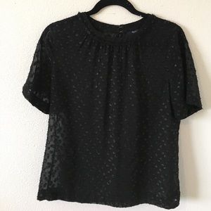 Black short sleeve shirt