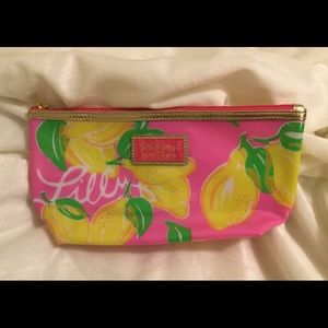 🍋Lilly Pulitzer Lemon Cosmetic Bag🍋