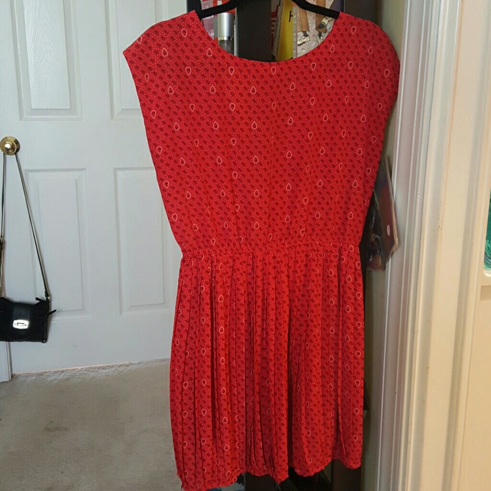 Backless red bandana dress