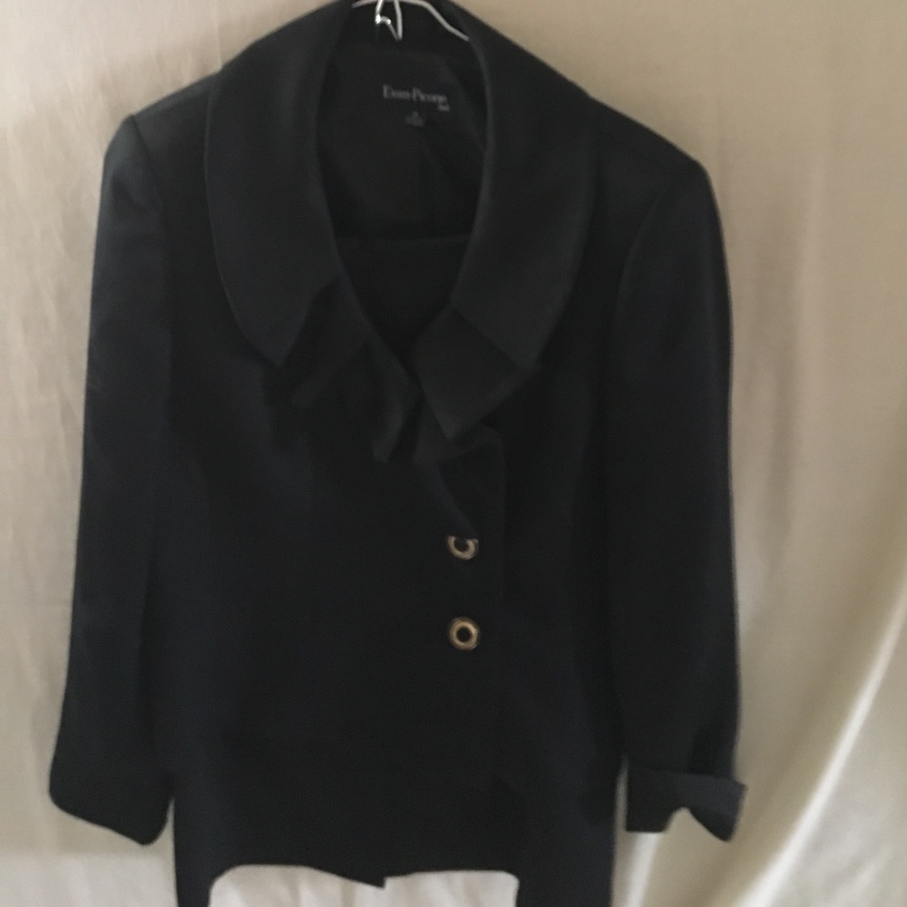 Size 10 dinner suit