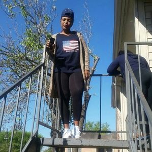 Meet your Posher, Abiola