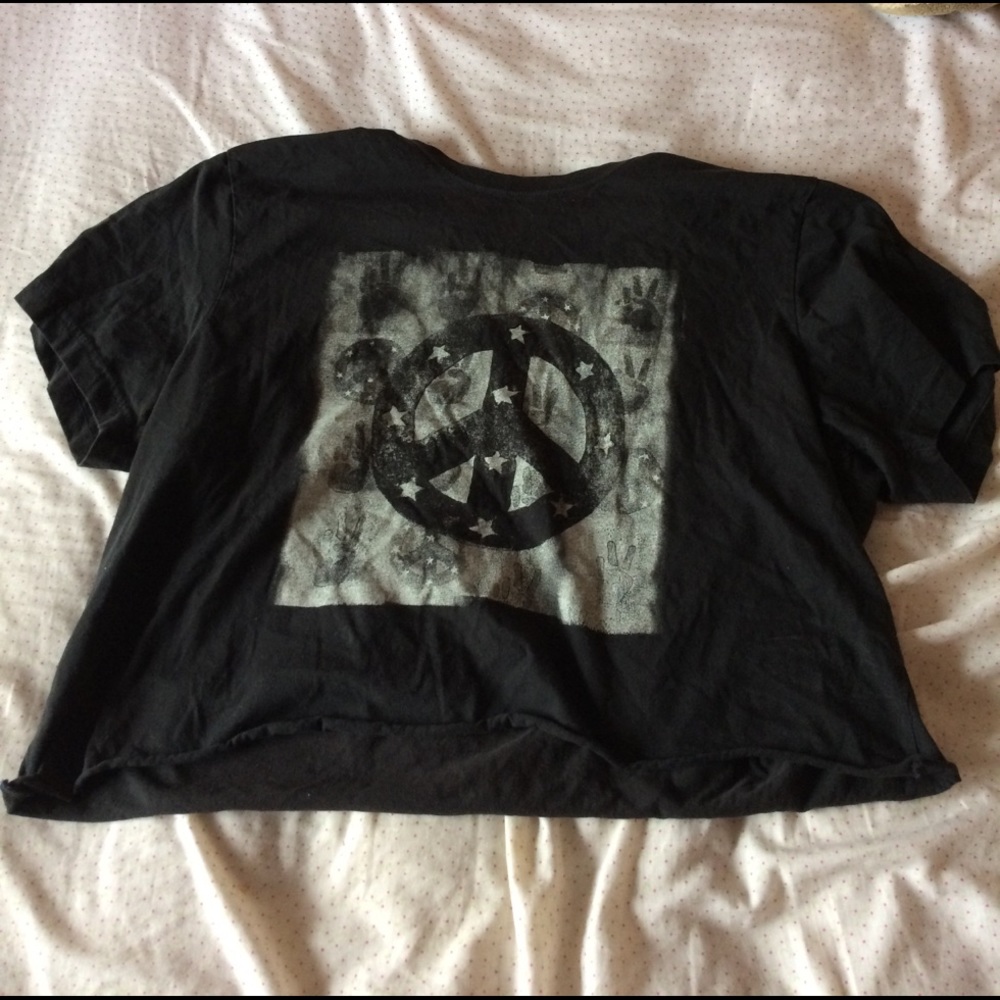 Cropped tee