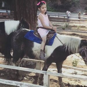 Meet your Posher, Yesenia