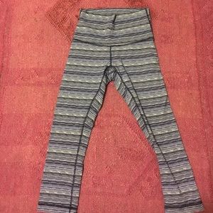 Lululemon crop yoga leggings