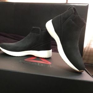 Reebok Chelsea Slip Boot.