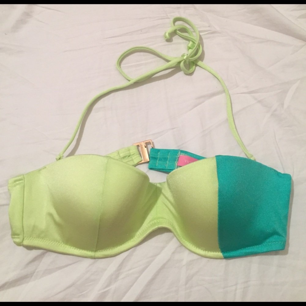 NWOT Victoria's Secret bikini top 34B