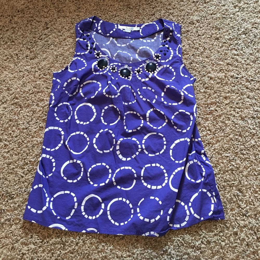 Sleeveless blouse
