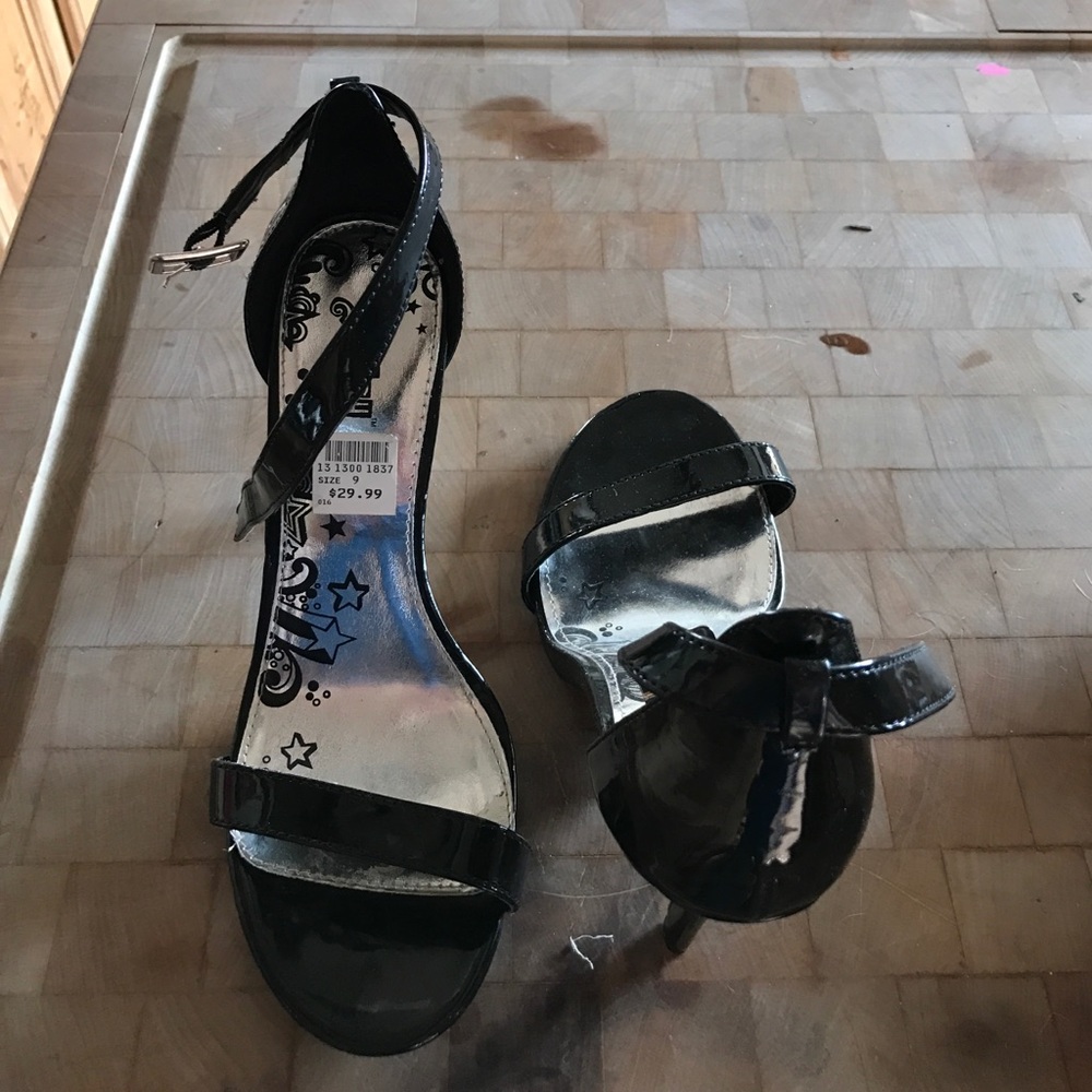 Size 9 Dress shoes