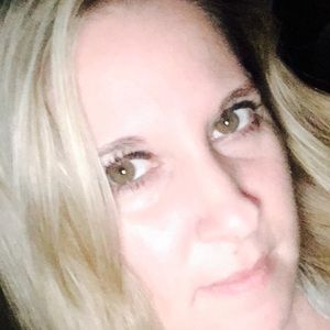 Meet your Posher, Leanne