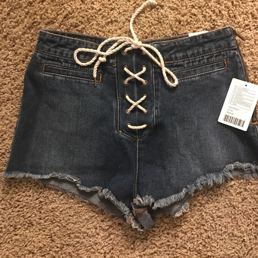 BDG high wasted jean shorts size 27