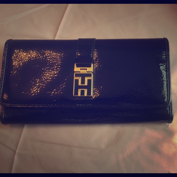 Tommy Hilfiger black wallet - Picture 1 of 3