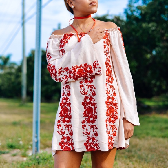 Dress - Picture 2 of 3