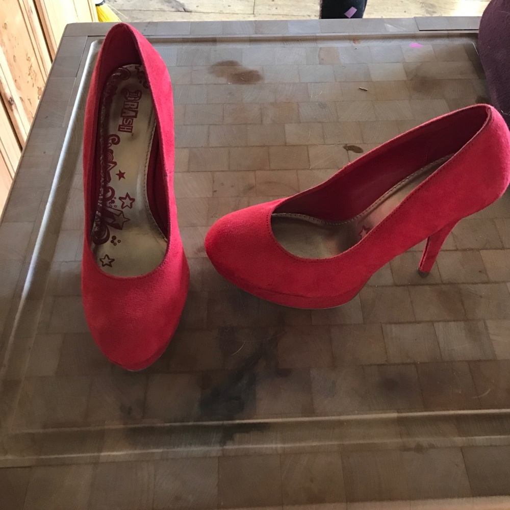 Size 9 Brash Suede Shoes