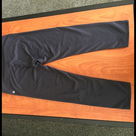 Fabletics Salar Capri - Picture 3 of 4