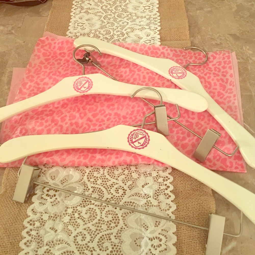 VS Pink Hangers. Extremely rare. 50 hangers