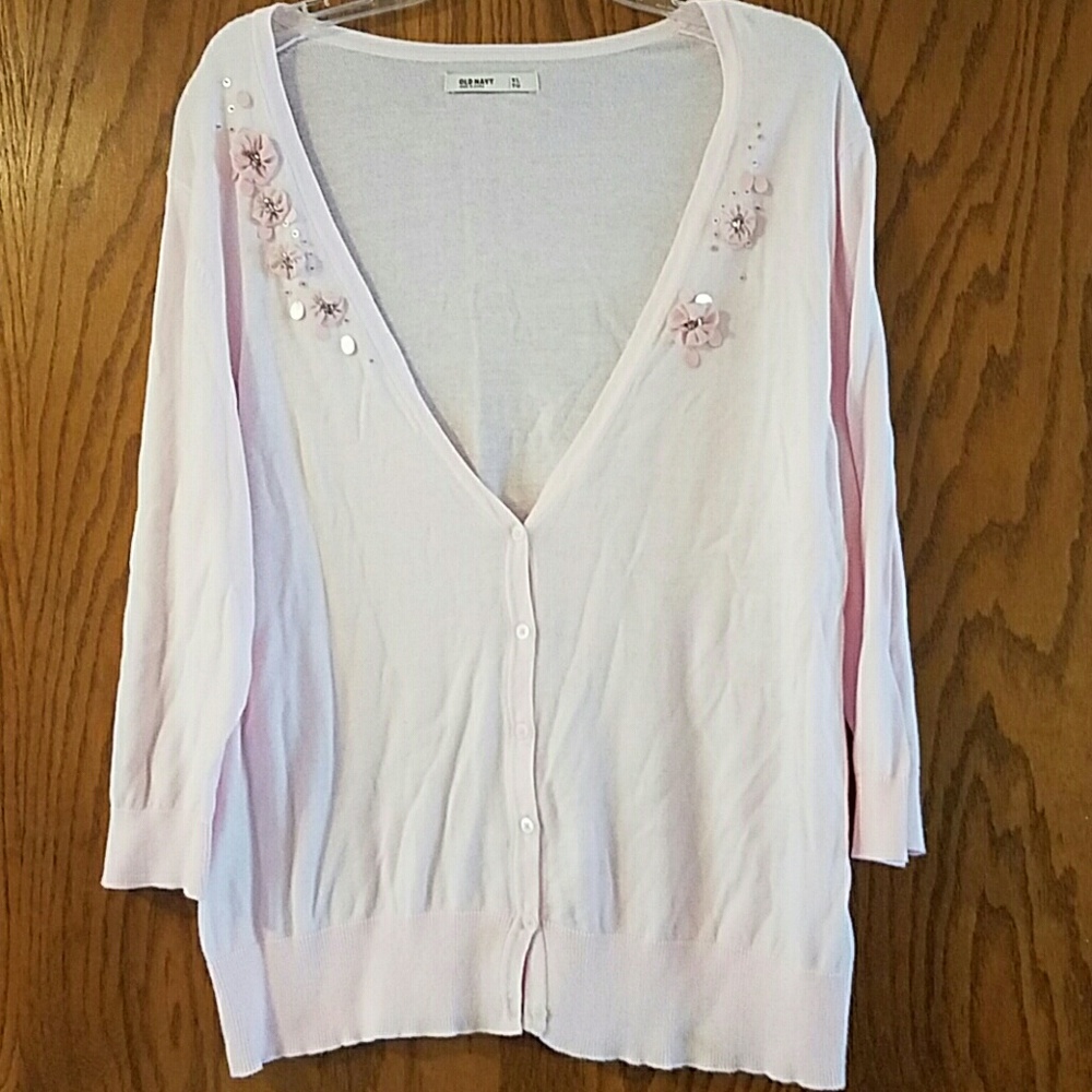 Light weight cardigan, 3/4 length sleeve.