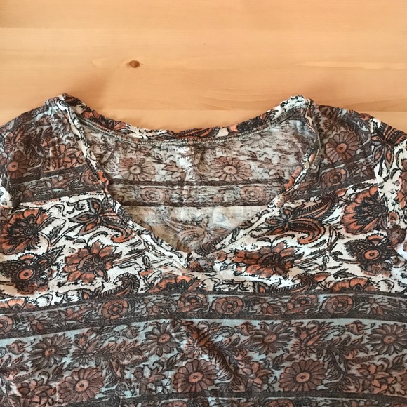 UO Retro Patterned Tee - Picture 2 of 3
