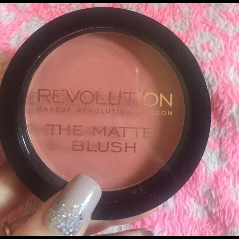 Makeup Revolution Blush