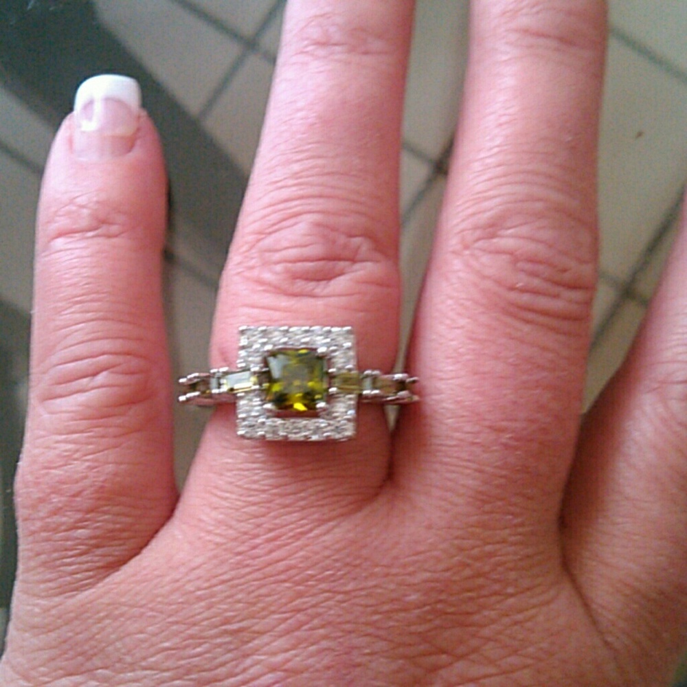 Peridot green ring sparkle and shine