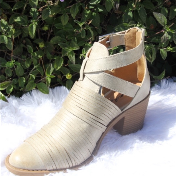 Shoeroom21 boutique Shoes - Ladies high top ankle straps chunky heels booties