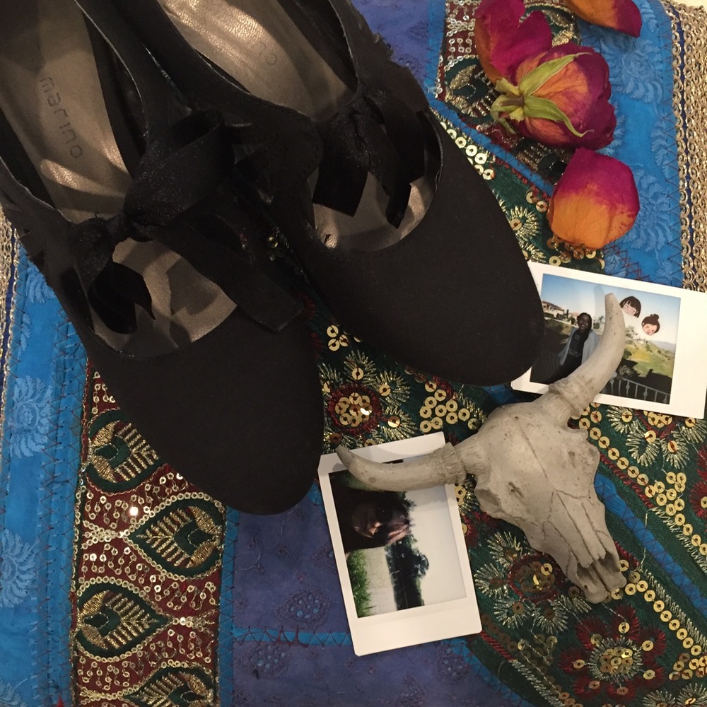 ✨HP • Vintage • Black Mary Jane Saddle Bow Heels • - Picture 4 of 4