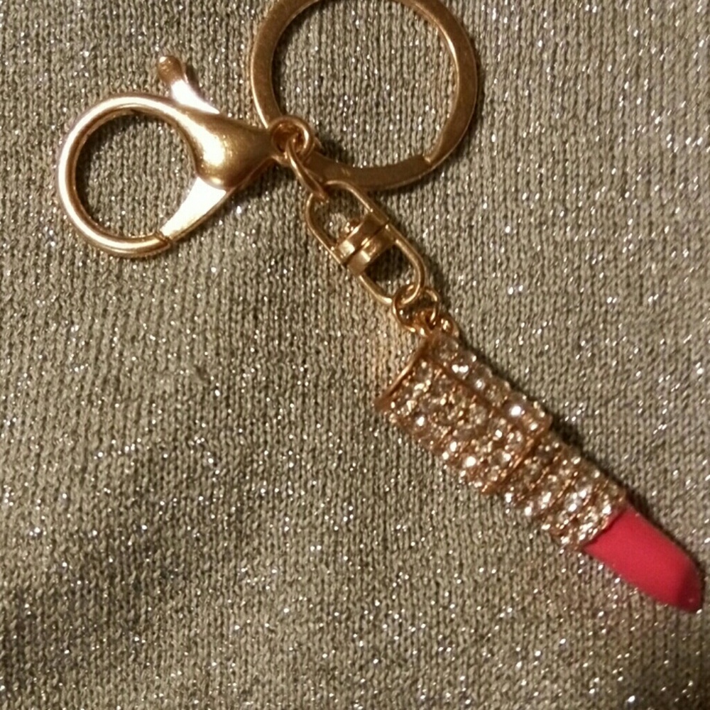 LIPSTICK AND DIAMOND KEYCHAIN