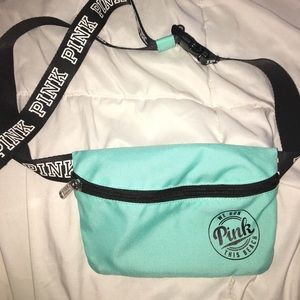 ON HOLD !! Victoria secret pink bag