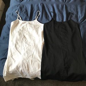 1 black and 1 white long camis