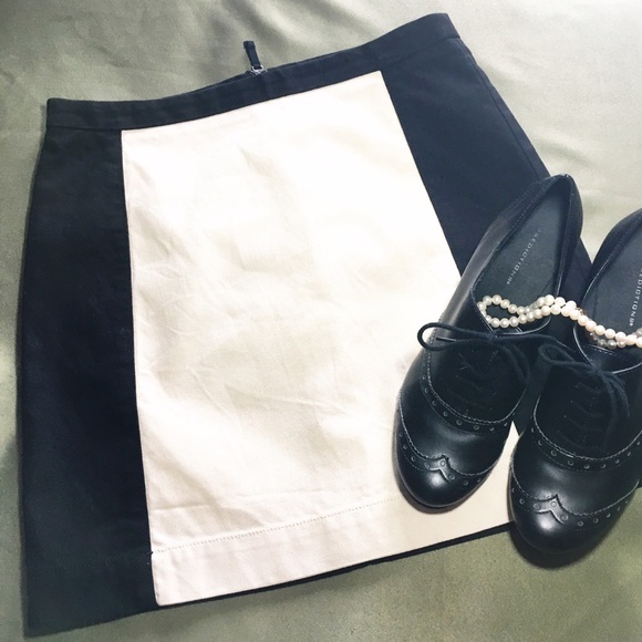 LOFT Dresses & Skirts - LOFT Black & White Mini Skirt