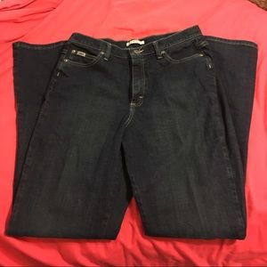 🌻🌻Women's Lee bootcut dark wash jeans