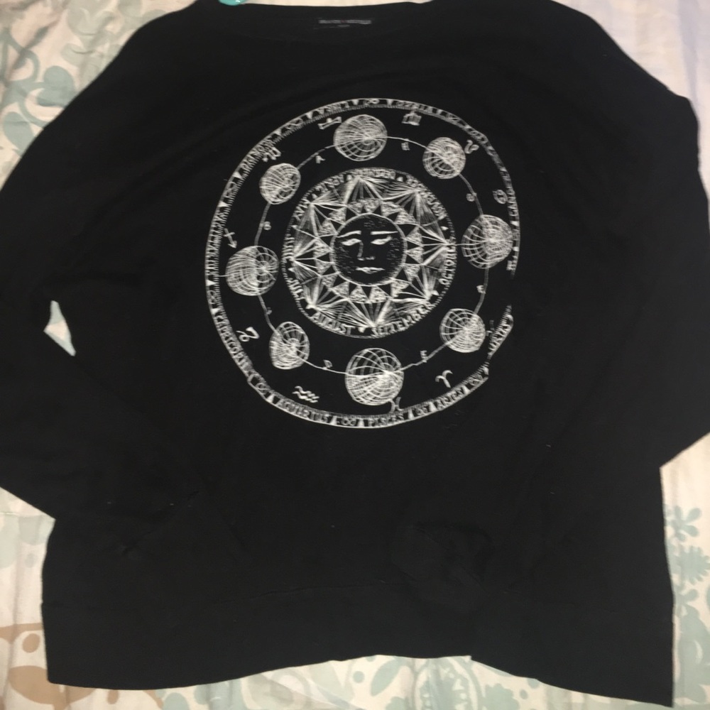 Long Sleeve pullover - Picture 2 of 3
