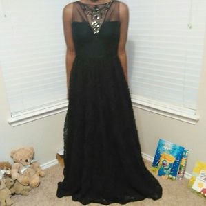 Adrianna Papel Size 6 Black Formal Dress