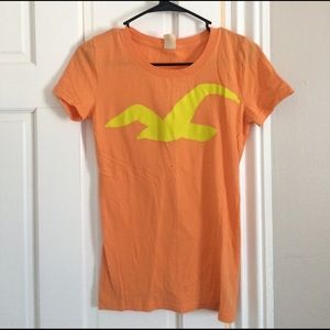 Hollister orange tee