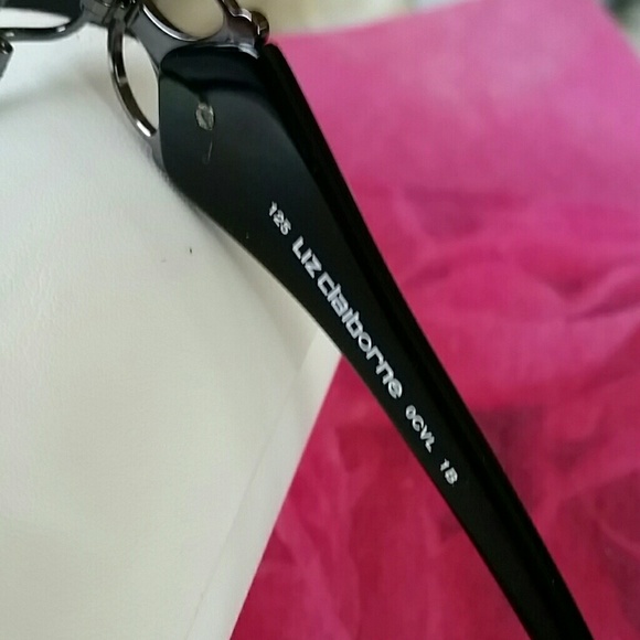 SUNGLASSES - Picture 4 of 4