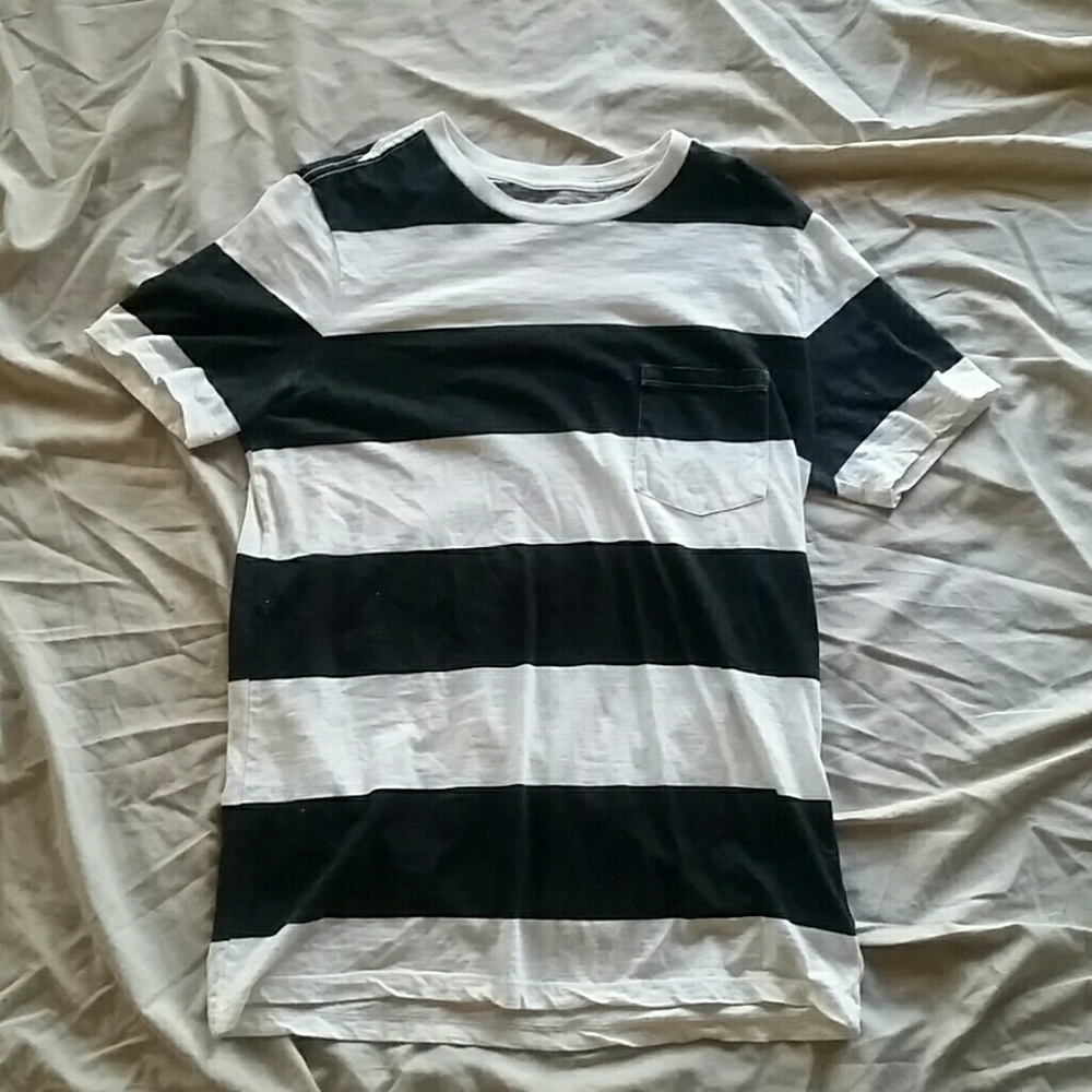 Black and White Striped Tee w/ Pocket